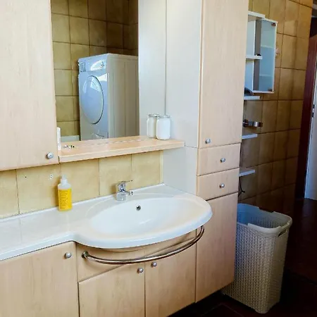Familiendomizil Mit Viel Charme Und Platz דירה וילאך