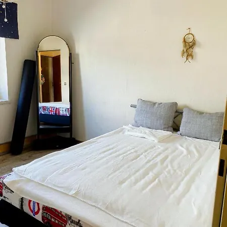 Familiendomizil Mit Viel Charme Und Platz דירה *